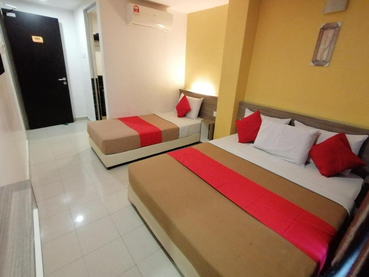 Yellow Mansion Hotel Melaka Raya Zewnętrze zdjęcie