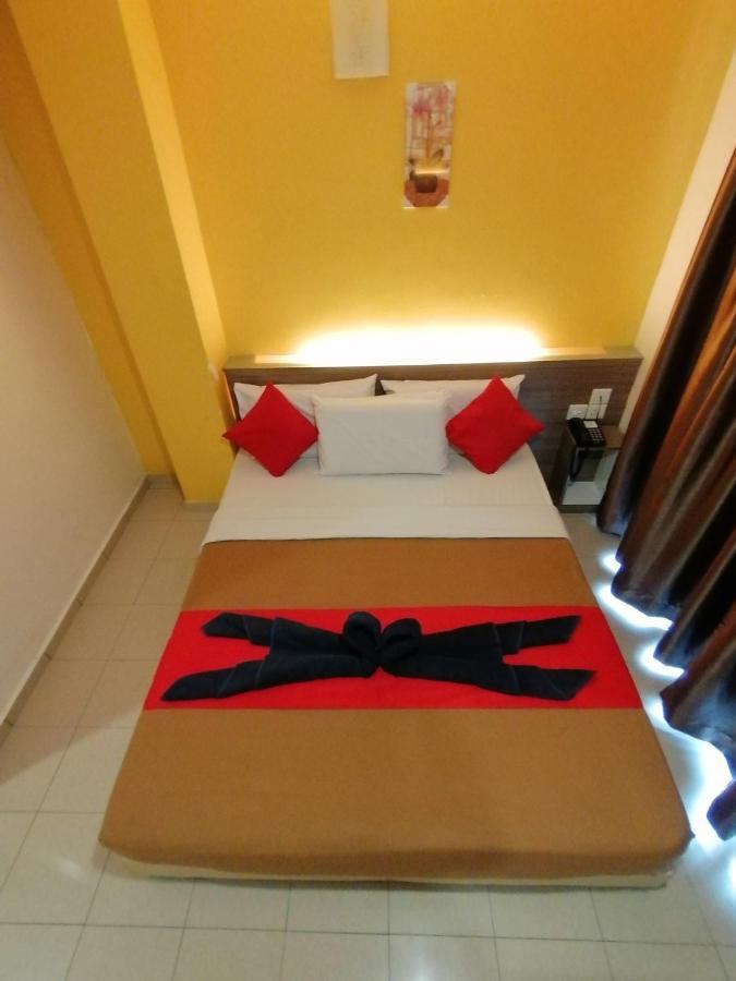 Yellow Mansion Hotel Melaka Raya Zewnętrze zdjęcie