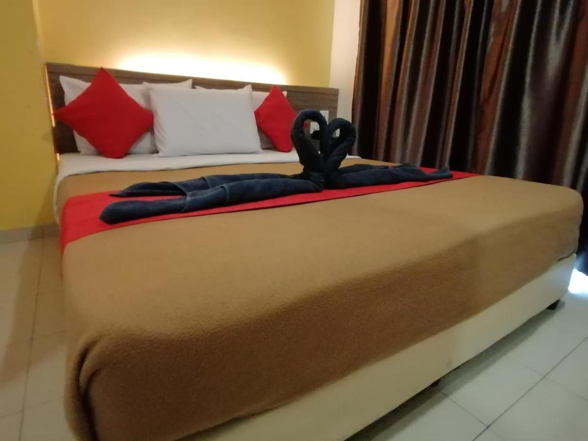 Yellow Mansion Hotel Melaka Raya Zewnętrze zdjęcie