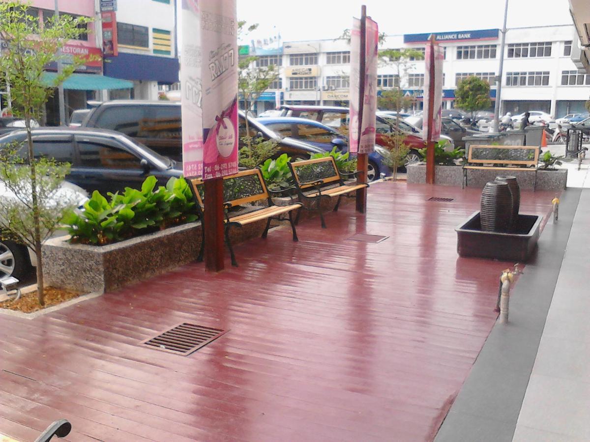 Yellow Mansion Hotel Melaka Raya Zewnętrze zdjęcie