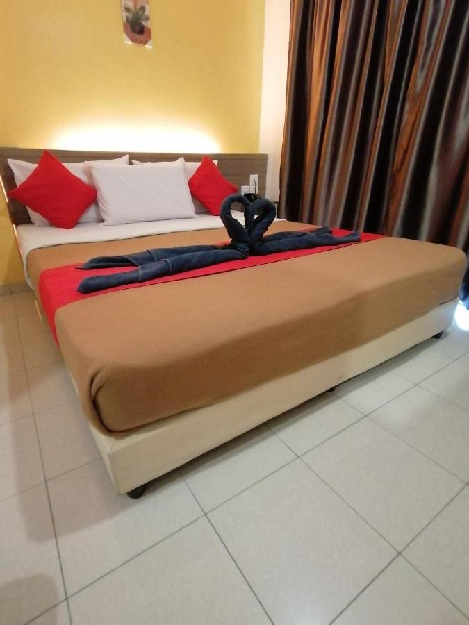 Yellow Mansion Hotel Melaka Raya Zewnętrze zdjęcie