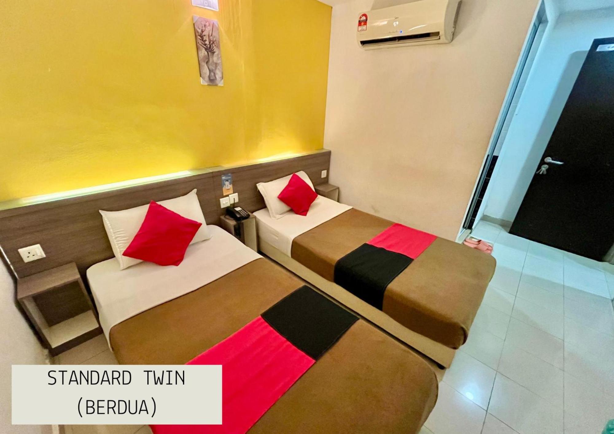 Yellow Mansion Hotel Melaka Raya Zewnętrze zdjęcie
