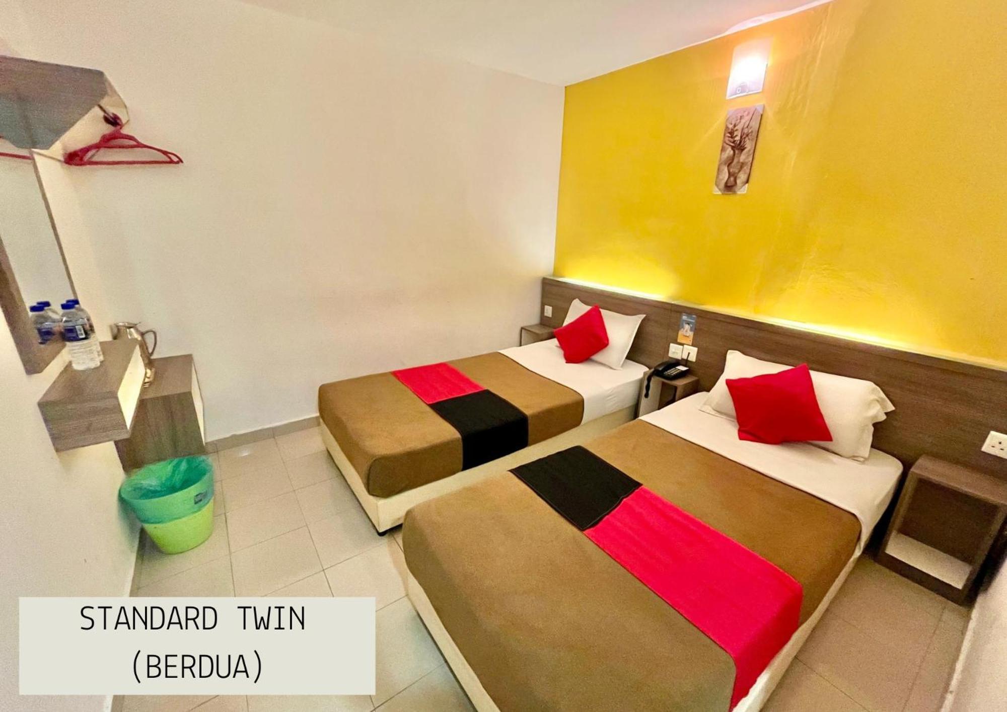 Yellow Mansion Hotel Melaka Raya Zewnętrze zdjęcie