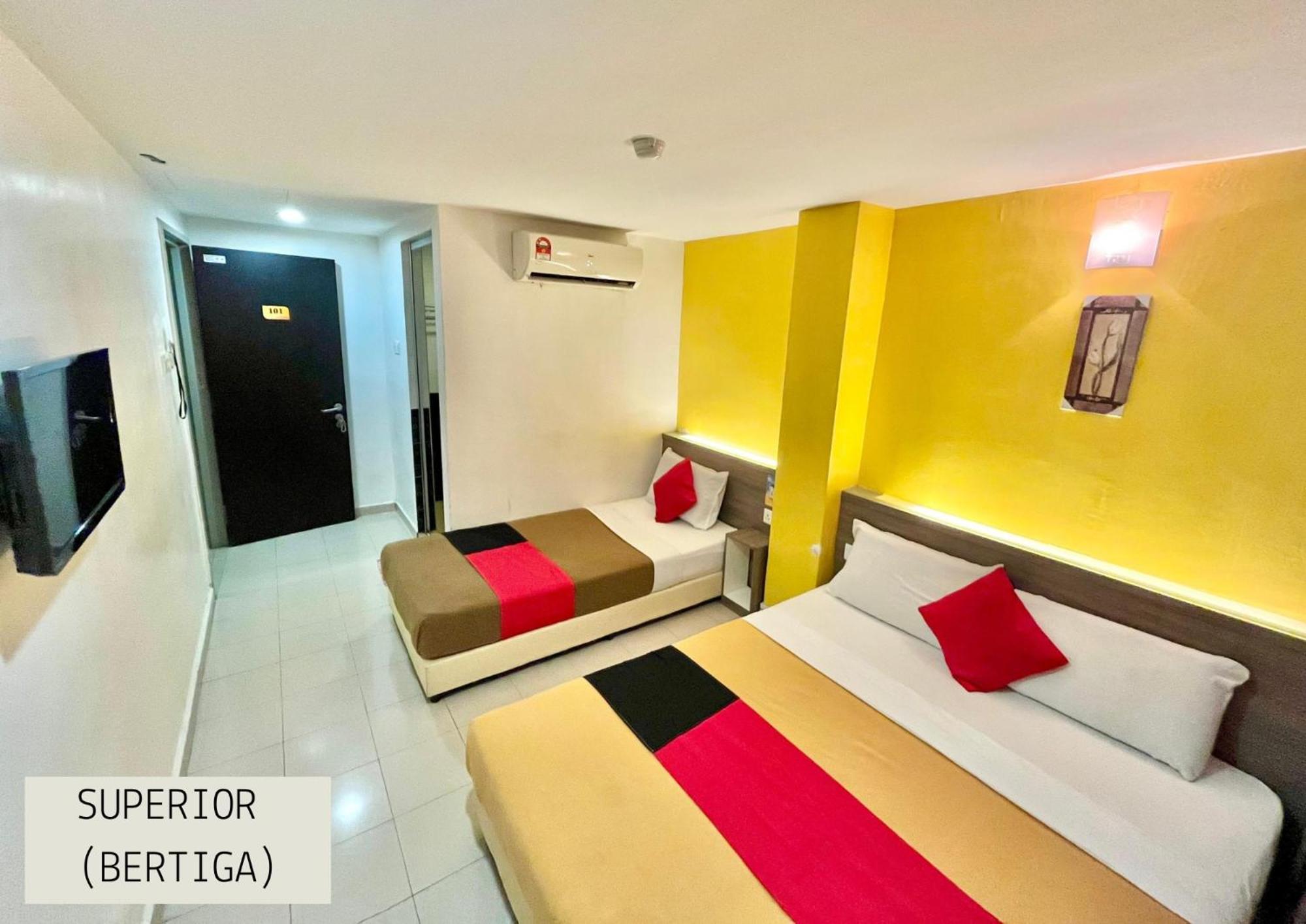 Yellow Mansion Hotel Melaka Raya Zewnętrze zdjęcie