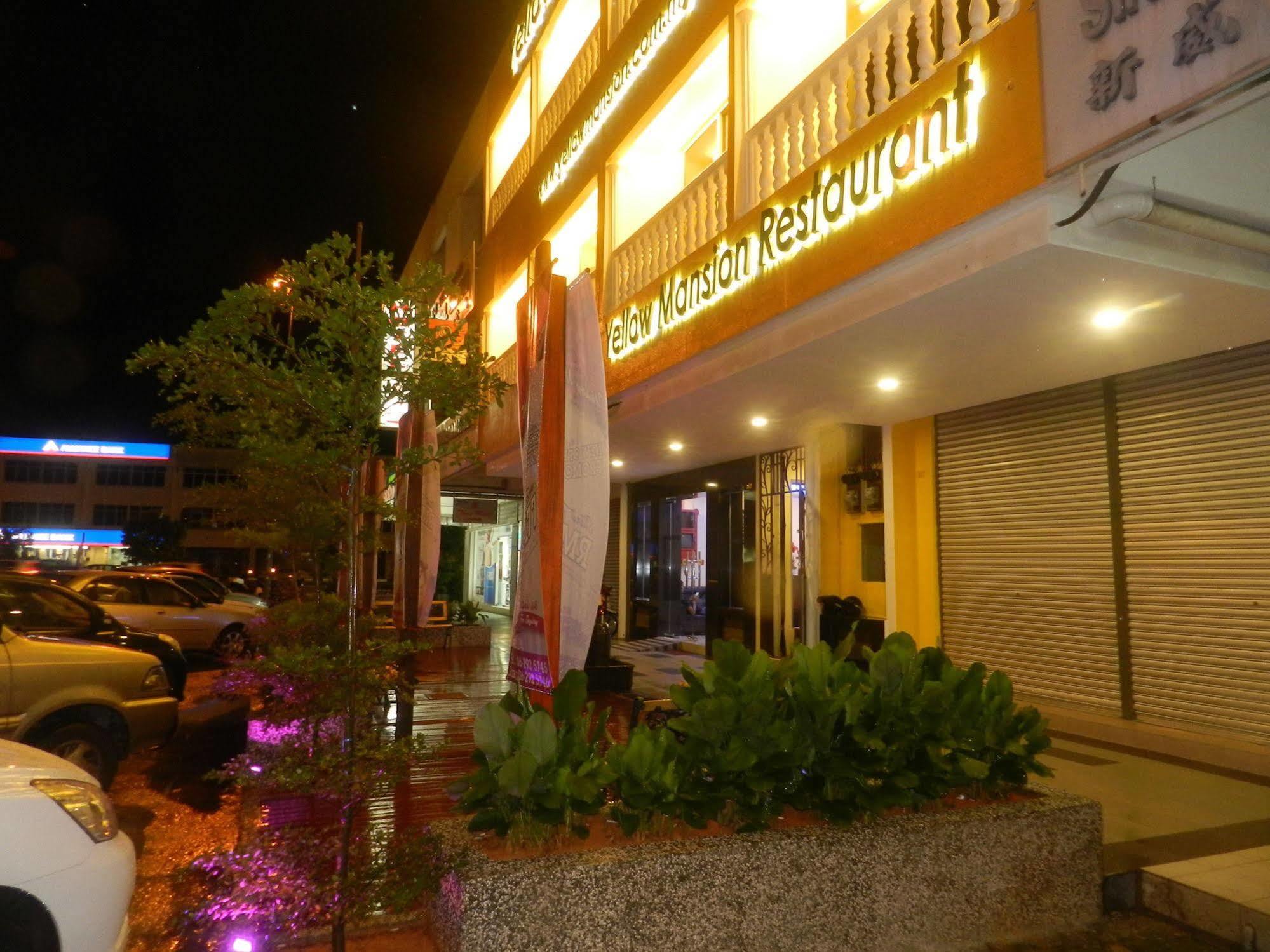 Yellow Mansion Hotel Melaka Raya Zewnętrze zdjęcie